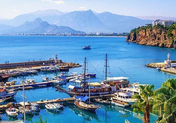 Antalya: Türkiye’nin Eşsiz Güzelliklerinden Biri